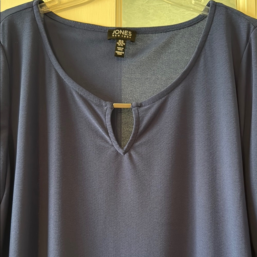 Jones New York Women's Blue Top - Picture 3 of 4